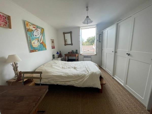 Maison à vendre    3 pièces •  La Flotte