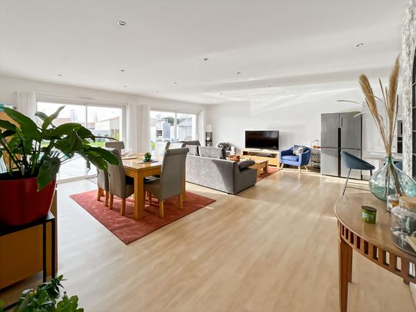 CHALLANS , à proximité des écoles et de la rocade !