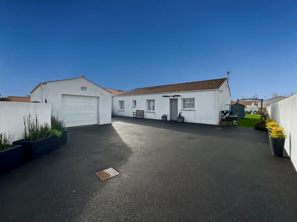 CHALLANS , à proximité des écoles et de la rocade !