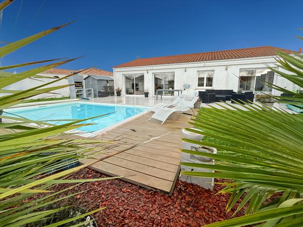 CHALLANS , à proximité des écoles et de la rocade !