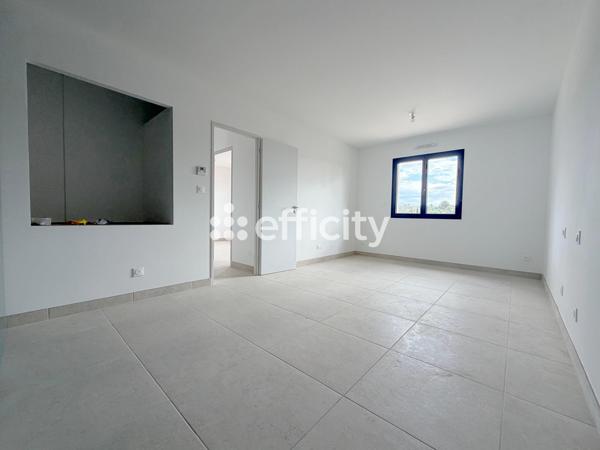 Maison 3 pièces - 90 m² Exclusivité efficity