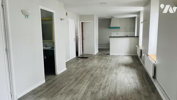 A VENDRE centre ville PLUMELIAU - Immeuble entier en monopropriété