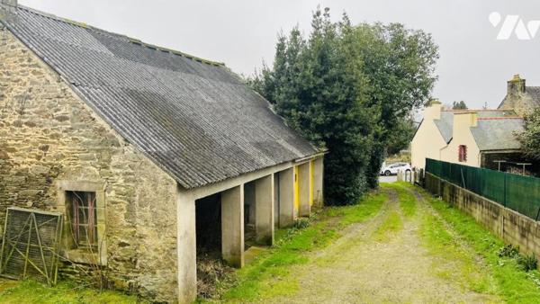 A VENDRE centre ville PLUMELIAU - Immeuble entier en monopropriété