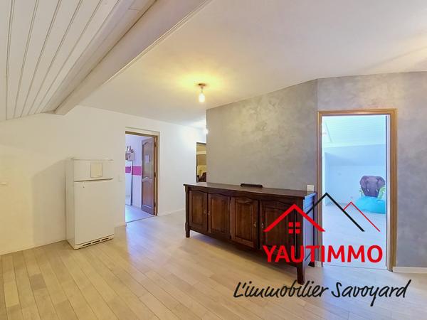 CRANVES-SALES – Maison 243 m² – Terrain 860 m² – 5 chambres – Possibilité 2 appartements – Grand garage