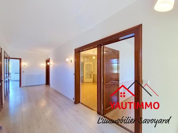 CRANVES-SALES – Maison 243 m² – Terrain 860 m² – 5 chambres – Possibilité 2 appartements – Grand garage