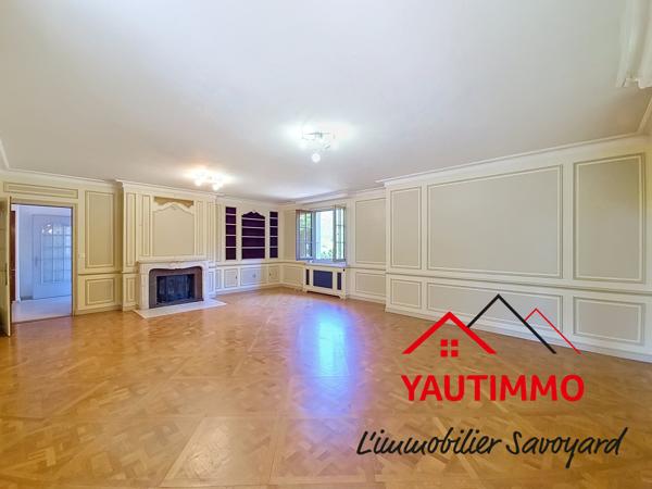 CRANVES-SALES – Maison 243 m² – Terrain 860 m² – 5 chambres – Possibilité 2 appartements – Grand garage