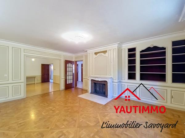 CRANVES-SALES – Maison 243 m² – Terrain 860 m² – 5 chambres – Possibilité 2 appartements – Grand garage