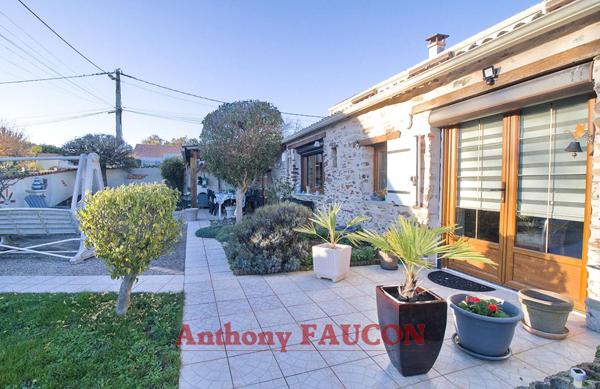 Maison Mareuil Sur Lay Dissais 7 pièce(s) 188 m2