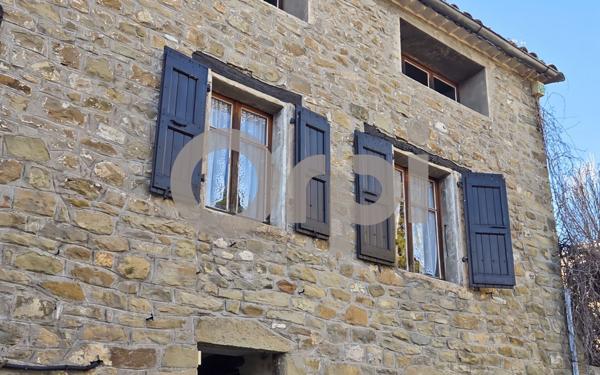 Maison à vendre    3 pièces •  Rosans