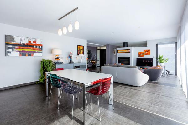 MAISON D’ARCHITECTE ENTIEREMENT DE PLAIN-PIED