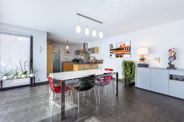 MAISON D’ARCHITECTE ENTIEREMENT DE PLAIN-PIED