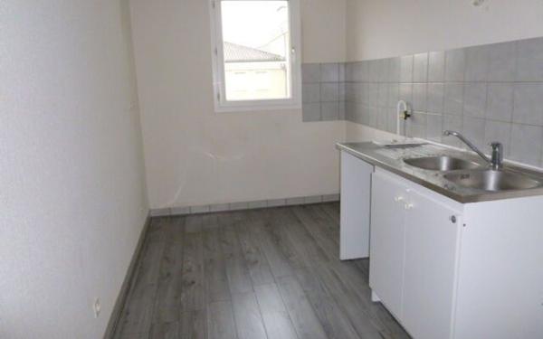 Appartement à louer    3 pièces •  Pessac