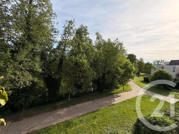 Appartement F4 à vendre  4 pièces - 82,48 m 2   SAVIGNY LE TEMPLE  - 77