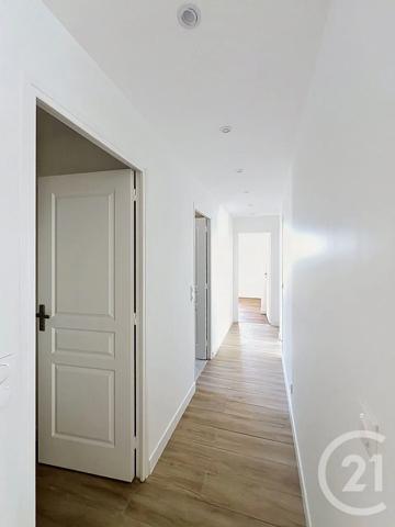 Appartement F4 à vendre  4 pièces - 82,48 m 2   SAVIGNY LE TEMPLE  - 77