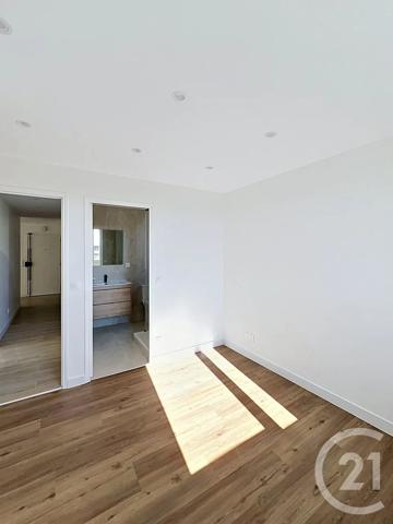 Appartement F4 à vendre  4 pièces - 82,48 m 2   SAVIGNY LE TEMPLE  - 77