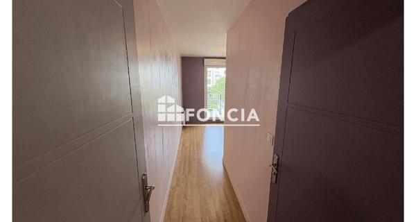 Location Appartement 4 pièces 89 m² - Suresnes 92150