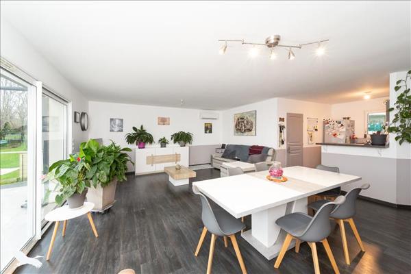 Maison à vendre |  Mirambeau |  4 pièces | 93 m²