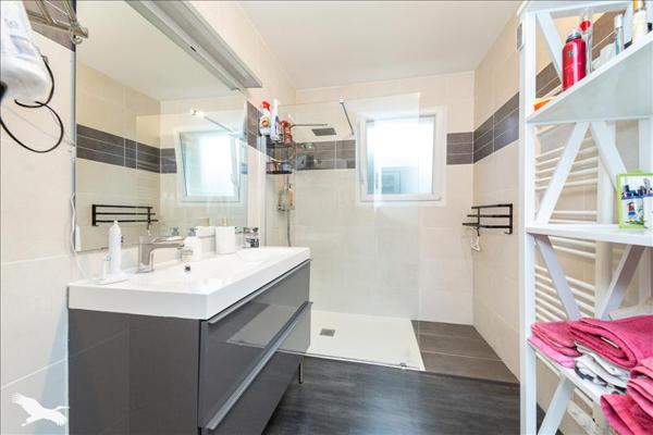 Maison à vendre |  Mirambeau |  4 pièces | 93 m²