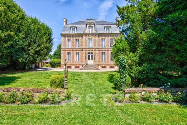 Manoir XIXe, dépendances, piscine int. chauffée, parc 2.3Ha, étang, colombier, rénovation design