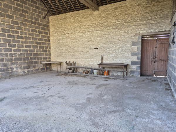 Maison de caractère avec jardins à fort potentiel – Antran