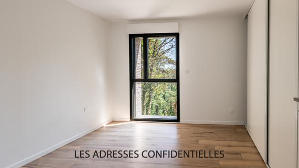 Tassin L'Aigas - Elégante maison contemporaine de 176 m² sur terrain arboré de 1 442 m²