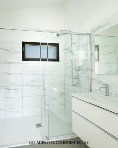 Tassin L'Aigas - Elégante maison contemporaine de 176 m² sur terrain arboré de 1 442 m²