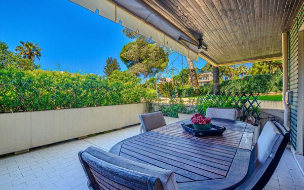 Appartement à vendre    3 pièces • 90 m2 Cannes