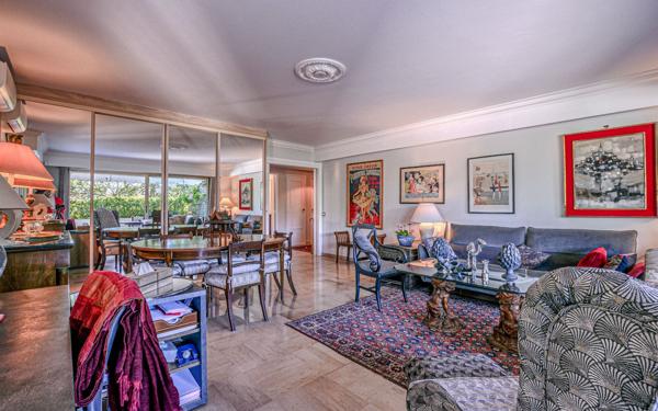 Appartement à vendre    3 pièces • 90 m2 Cannes
