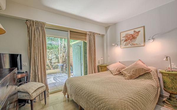 Appartement à vendre    3 pièces • 90 m2 Cannes