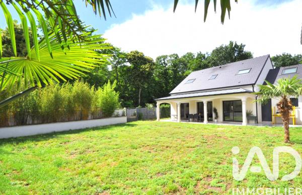 Maison à vendre 6 pièces 178 m² Bruyères-le-Châtel