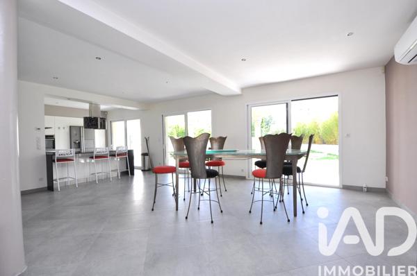 Maison à vendre 6 pièces 178 m² Bruyères-le-Châtel