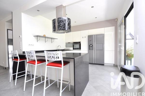 Maison à vendre 6 pièces 178 m² Bruyères-le-Châtel