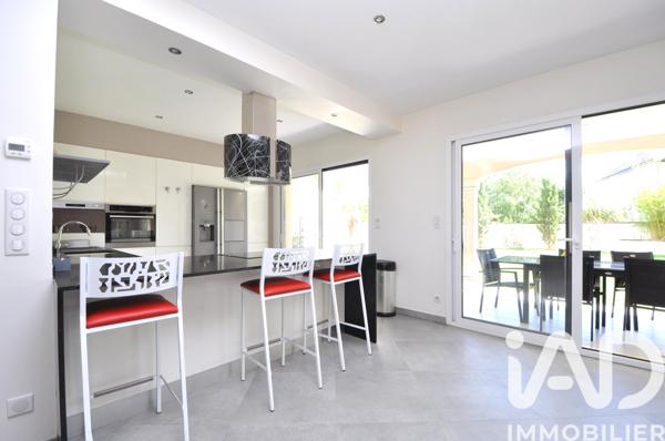 Maison à vendre 6 pièces 178 m² Bruyères-le-Châtel