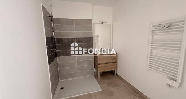 Location Appartement 2 pièces 41.77 m² - Morières-lès-avignon 84310