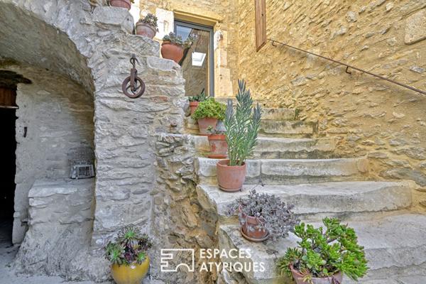 Esprit loft dans un ancien chai avec jardin et piscine à 20 min d’Uzès