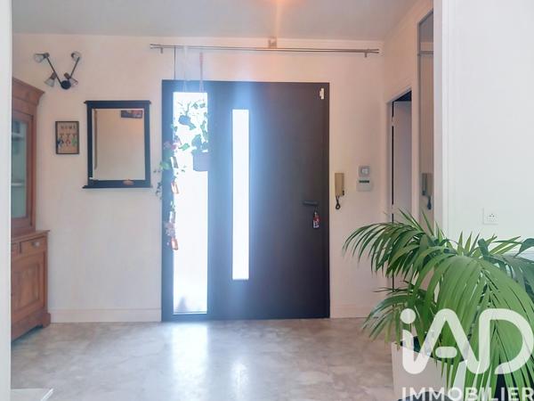 Maison à vendre 5 pièces 218 m² Villecresnes