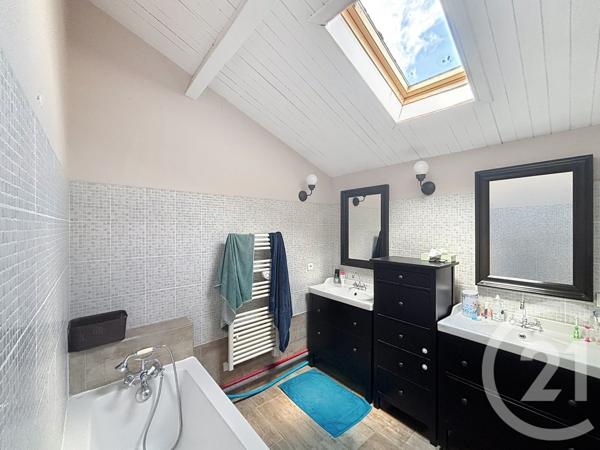 Maison à vendre  6 pièces - 218 m2 JAULDES - 16