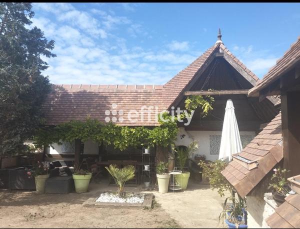 Maison
         6 pièces
        - 158 m² Bien prestige 579 000 € *
