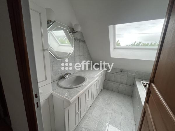 Maison
         6 pièces
        - 158 m² Bien prestige 579 000 € *