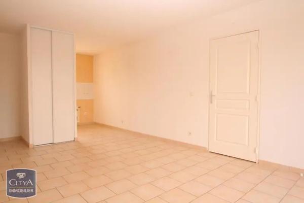 Appartement à louer 2 pièces 54.83m²