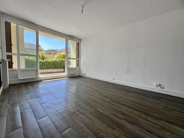 Appartement 3 pièces lumineux avec balcon, cave et stationnement - Quartier Mairie Alfortville