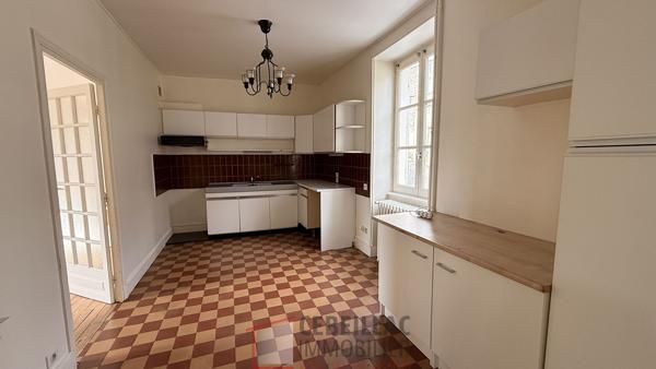 CEYRAT / BOISSÉJOUR | Maison de caractère / 175 m² habitables / Fort potentiel