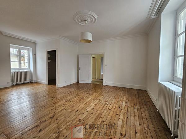 CEYRAT / BOISSÉJOUR | Maison de caractère / 175 m² habitables / Fort potentiel