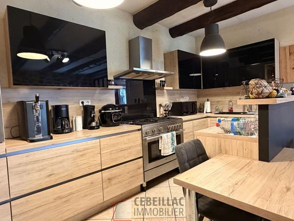 Maison en pierre 6 pièces à Valuejols