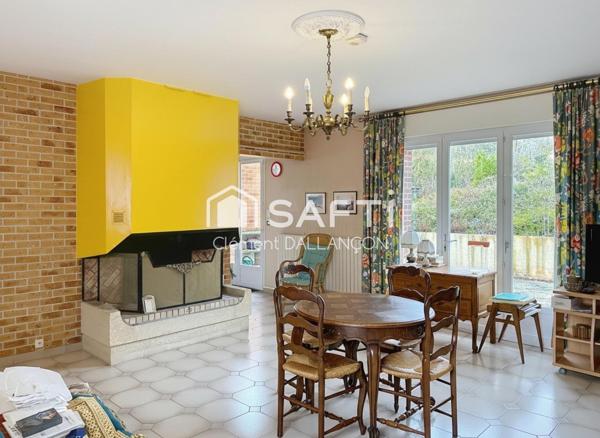 220 m² habitables + dépendances, parcelle 2012 m²