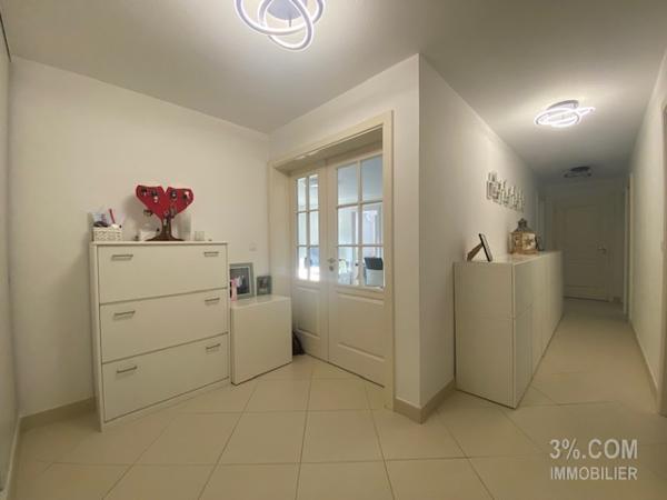 3%.COM Très beau F4 en rez de jardin - 3 terrasses - jardin 3,40 ARES, BERSTETT. Berstett (67370)
