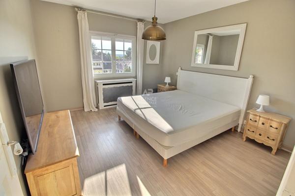 Maison 7 pièce(s) 156 m2 579 000 € **  - Référence  836