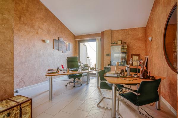 Maison VIRY-CHATILLON - GRAND PARIS - 12 pièce(s) 5 chambres 350m²