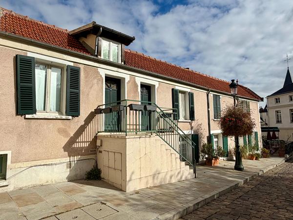 LE PLESSIS-ROBINSON - Immeuble de rapport avec restaurant et 3 appartements loués