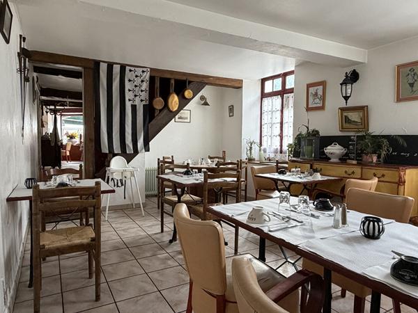 LE PLESSIS-ROBINSON - Immeuble de rapport avec restaurant et 3 appartements loués